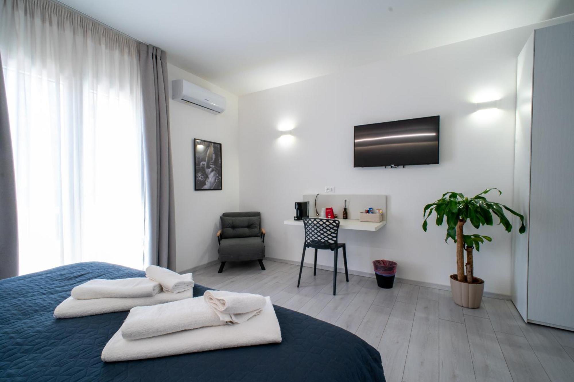 Affittacamere Mani - Camere Con Bagno Privato Gela Eksteriør bilde